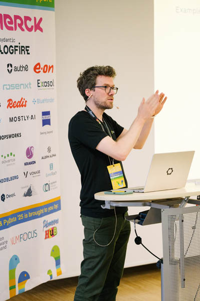 speaker image