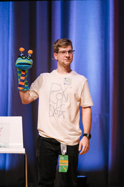 speaker image