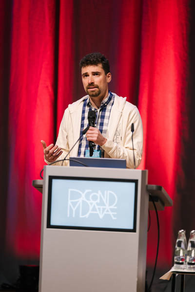 speaker image