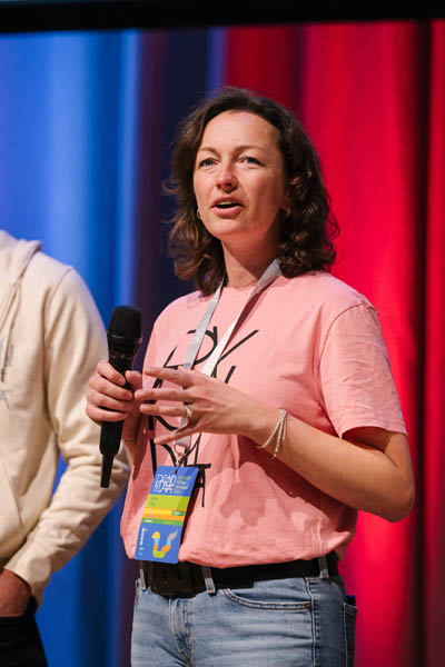 speaker image