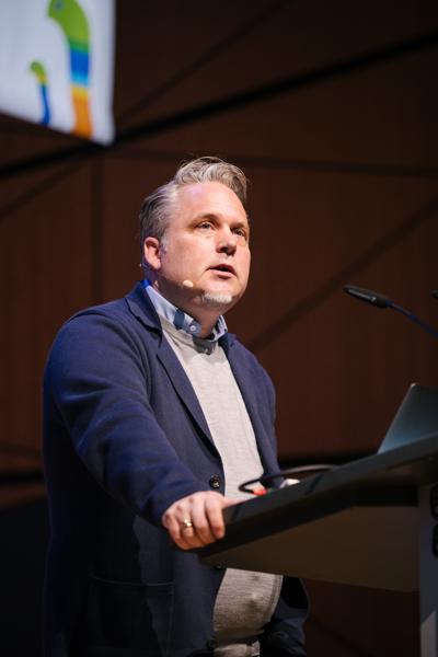 speaker image